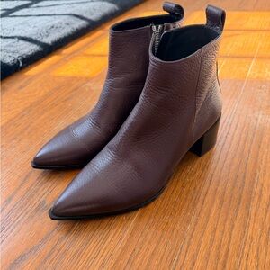 Nisolo Rich Mauve/Brown Leather Ankle Boots